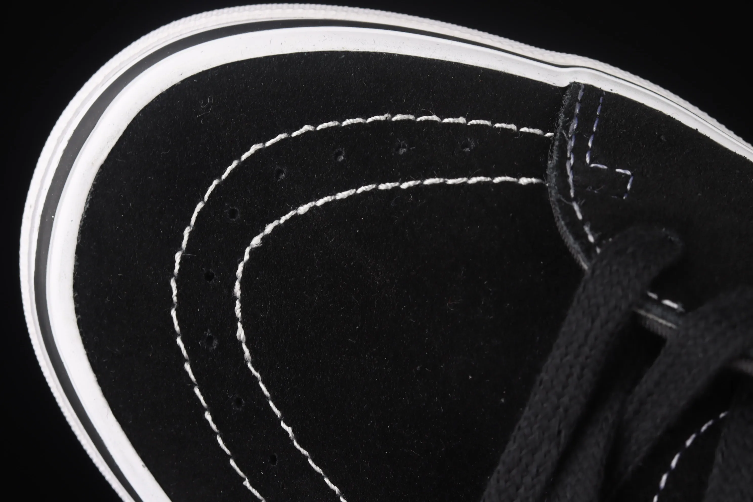 All Categories Vans Vans Series Vans Mid Vans China Velvet Vans Sk8-Mid Pro Vans Black Velvet White Striped Mid-top Casual Sneakers VN0A347UY28